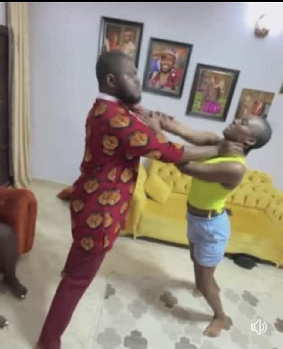 See person wey promise me peace and love 😂