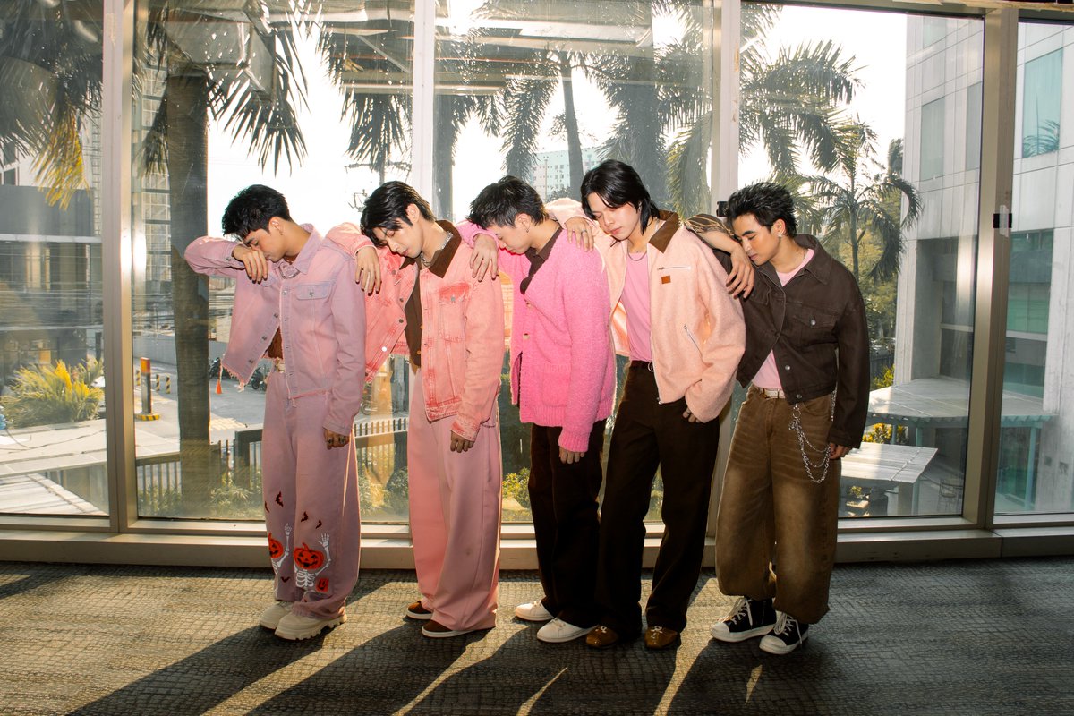 wriveph's tweet image. ➤ #WRIVE: Bringing the summer feels with our “Panaginip Na Lang” LIVE performance on #ASAP! ☀️🎶🏹

🗓 04/05/26 | 7PM 
WATCH #WRIVE_VLOG #1 via @wriveph YT channel: 
🔗: youtu.be/AeeuyDEszkQ

📸 @yancaringal_ 

#ABSCBN #StarMagic #StarMusicPH
#ASAPBrightSide @asapofficial