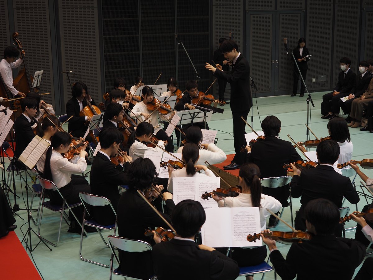 Chiba_Univ_PR's tweet photo. 本日４月５日（日）、千葉大学入学式、大学院入学式を挙行しました。新入生の皆さん、ご入学おめでとうございます！ https://t.co/fHufCnbqib