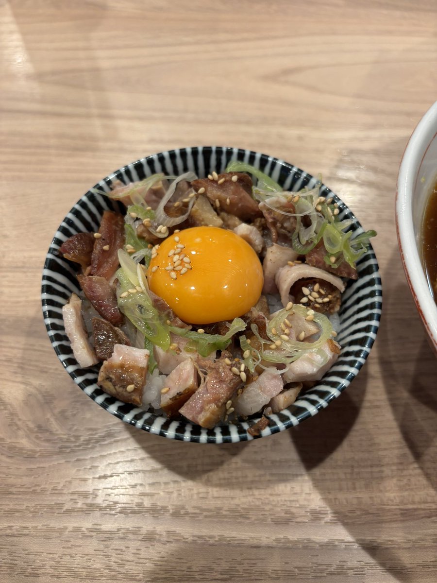 二郎全振り豚アブラ@ただいまデフォ期間中 tweet media