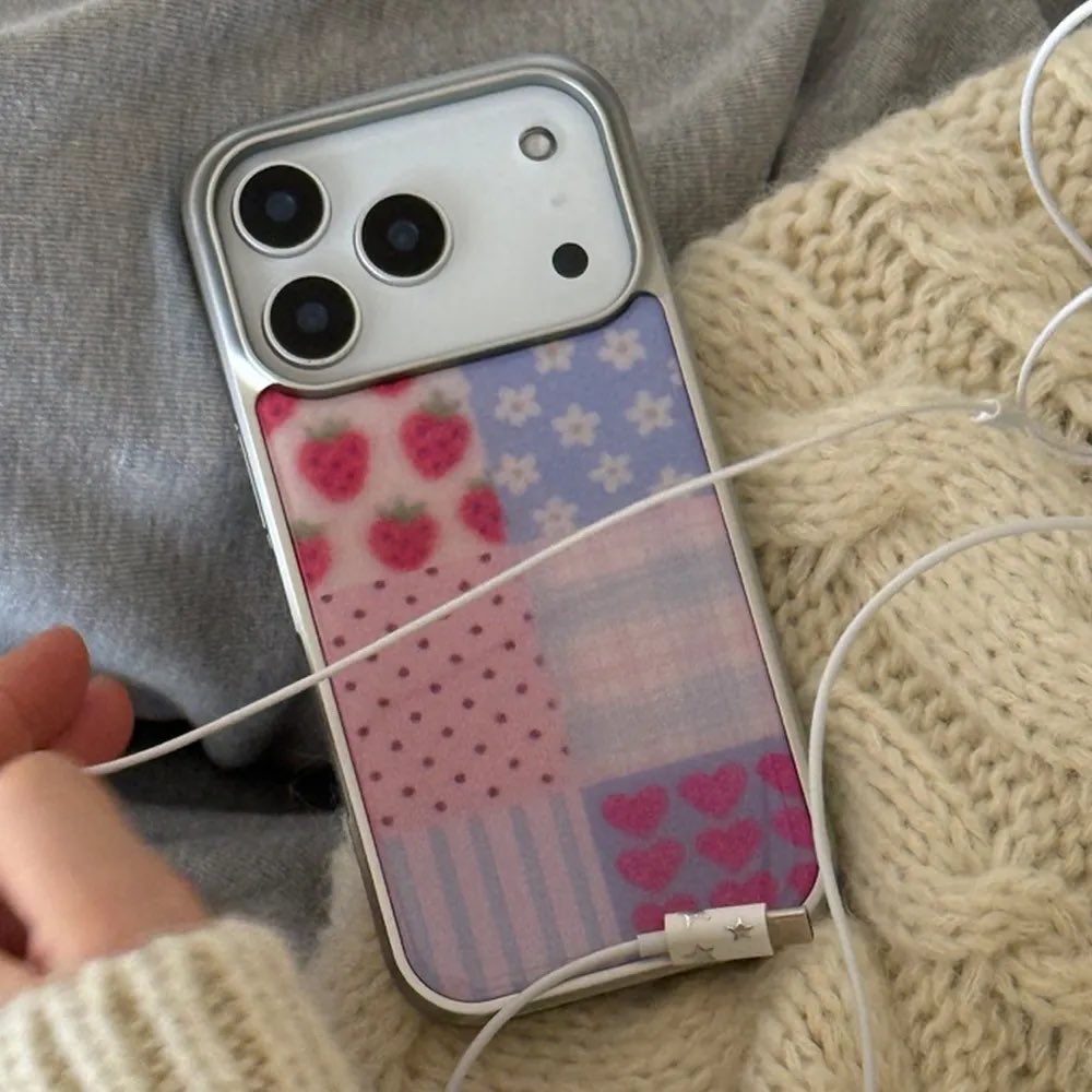 เคสของแบรนด์ aeeg ออกใหม่เป็นลาย patchwork น่ารักมากๆ