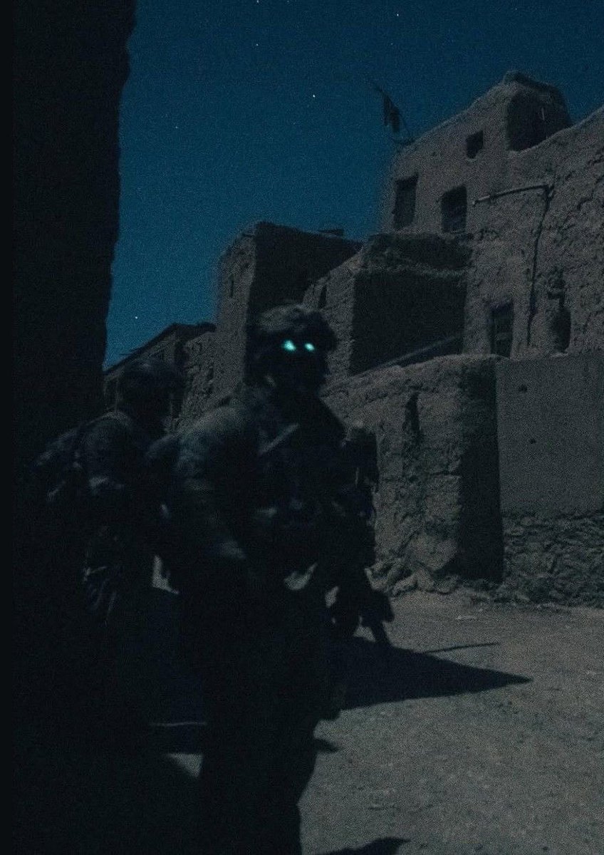 blackstar tweet media