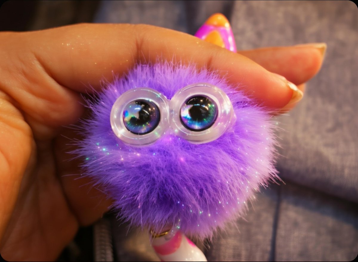 She's A Red Flag tweet media