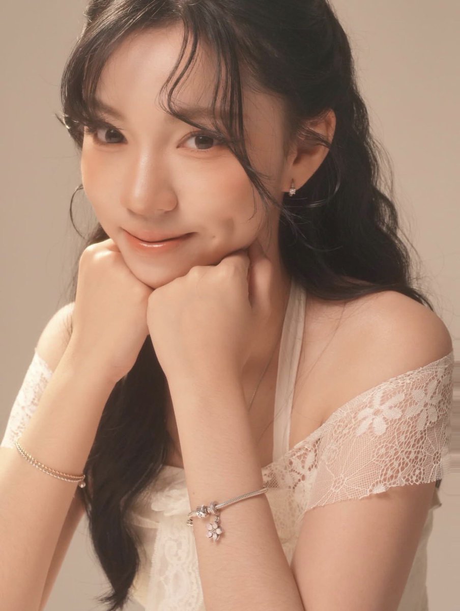 𝐚𝐮𝐫𝐚𝐥𝐮𝐦𝐞 tweet media