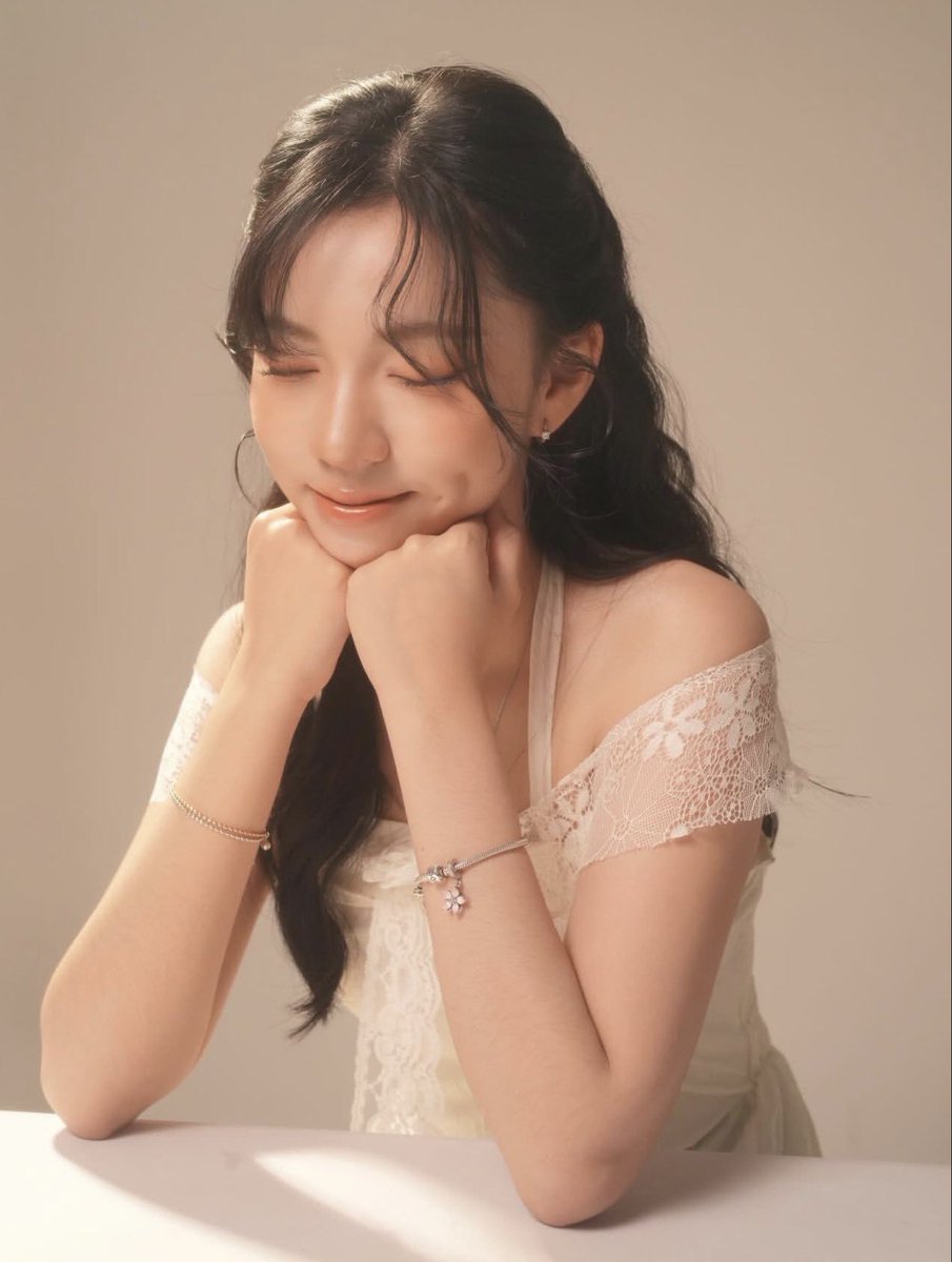 𝐚𝐮𝐫𝐚𝐥𝐮𝐦𝐞 tweet media