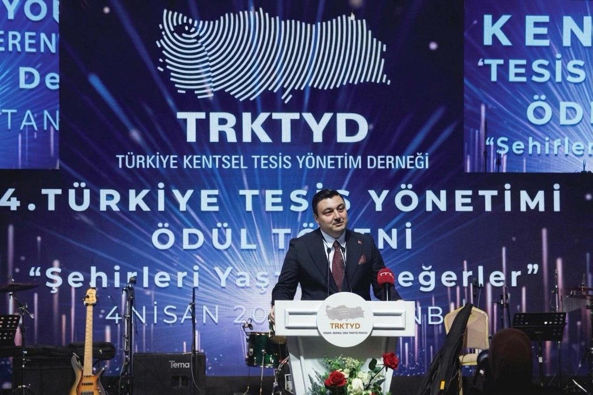 📍İstanbul

Genel Müdürümüze “Yılın En Başarılı Kadın Bürokratı” Ödülü

Genel Müdürümüz Banu Aslan, Türkiye Kentsel Tesis Yönetimi Derneği (TRKTYD) tarafından “Yılın En Başarılı Kadın Bürokratı” ödülüne layık görüldü.

TRKTYD tarafından 4 Nisan 2026 tarihinde İstanbul’da