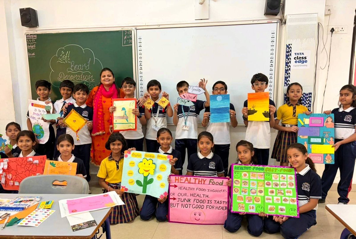 sage_school's tweet image. ✨🎨 Creativity at its best! 🎨✨
Grades III–IX showcased amazing talent in the Soft Board Decoration Competition at Sage International School, Kolar. 
A vibrant display of ideas, teamwork &amp;amp; imagination! 💫
#CreativityAtItsBest #StudentTalent #EnlightWithSage