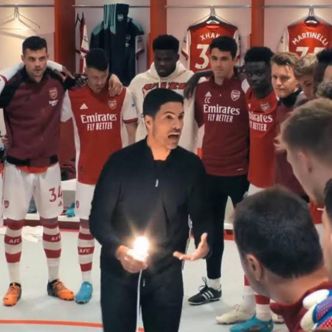 SINGLE ⚡ tweet media