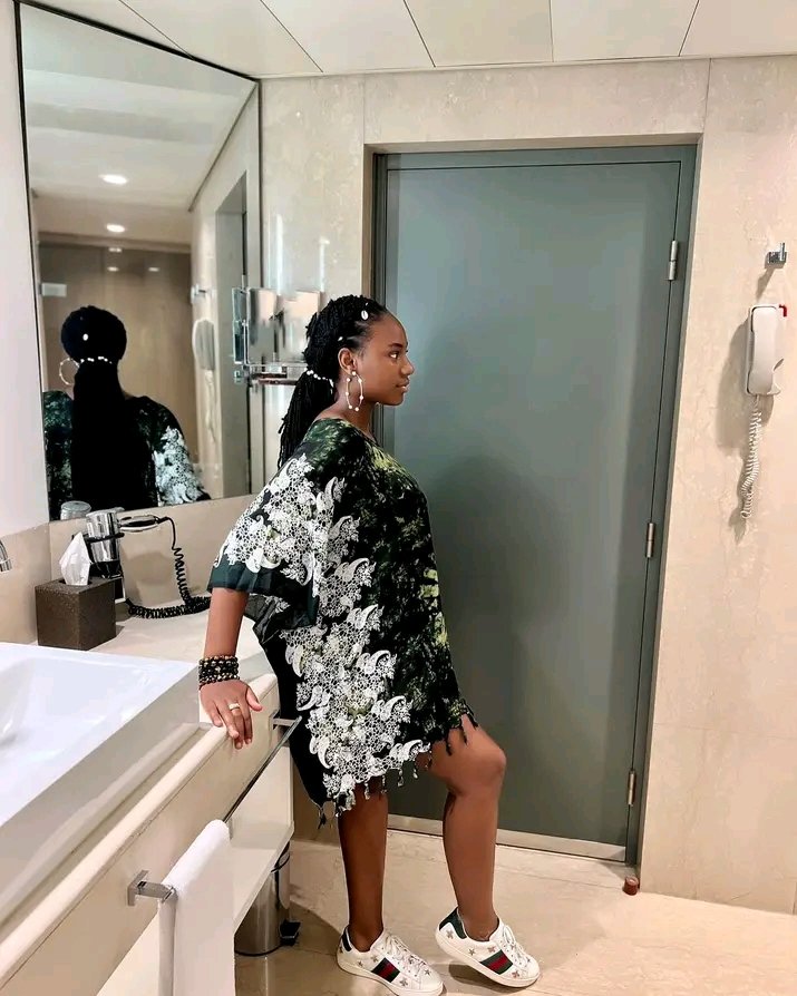 Clara James tweet media