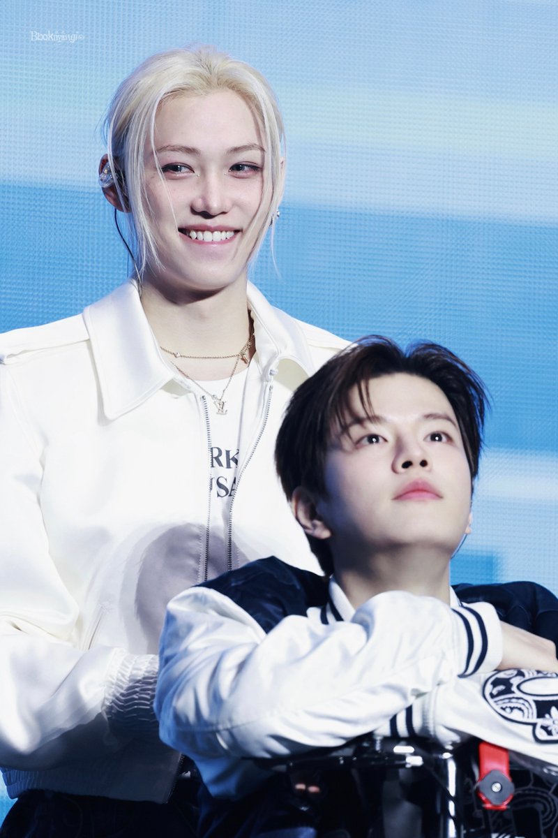 260404
6TH FANMEETING Day 3

#StrayKids #스트레이키즈
#필릭스 #승민 #Felix #Seungmin