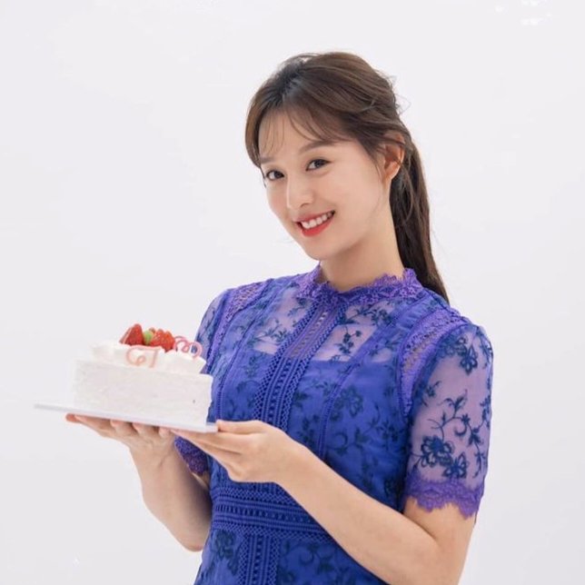 <a href="/illussominna/">MinA</a> • Happy birthday mammiiiihh 🎂 May you always be blessed with good health, surrounded by kindness and happiness, and may everything be wonderful for you. Enjoy your day to the fullest mamiihh 🩵