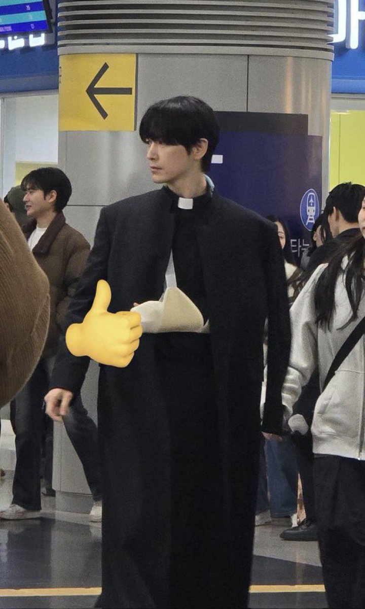 신부님 부활절 축하축하~