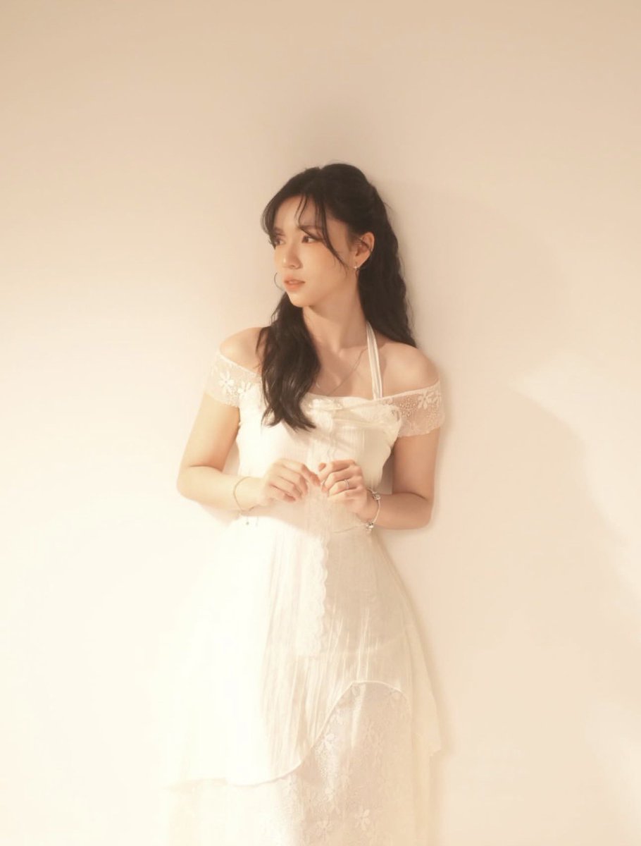 𝐚𝐮𝐫𝐚𝐥𝐮𝐦𝐞 tweet media