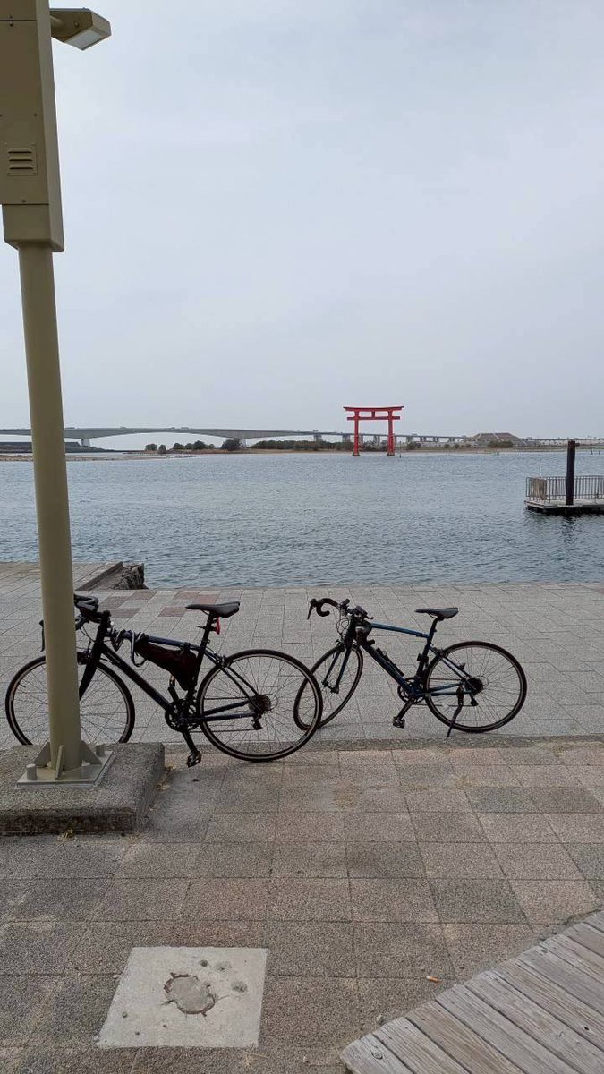 ynucc's tweet photo. 春ラン・東海道合宿

実家が東海道沿いにあるメンバー二人で、帰省も兼ねて合宿を行いました。名物料理を食べたり観光したりと、新幹線帰省では得られない経験ができました https://t.co/2wlZJ5FagH
