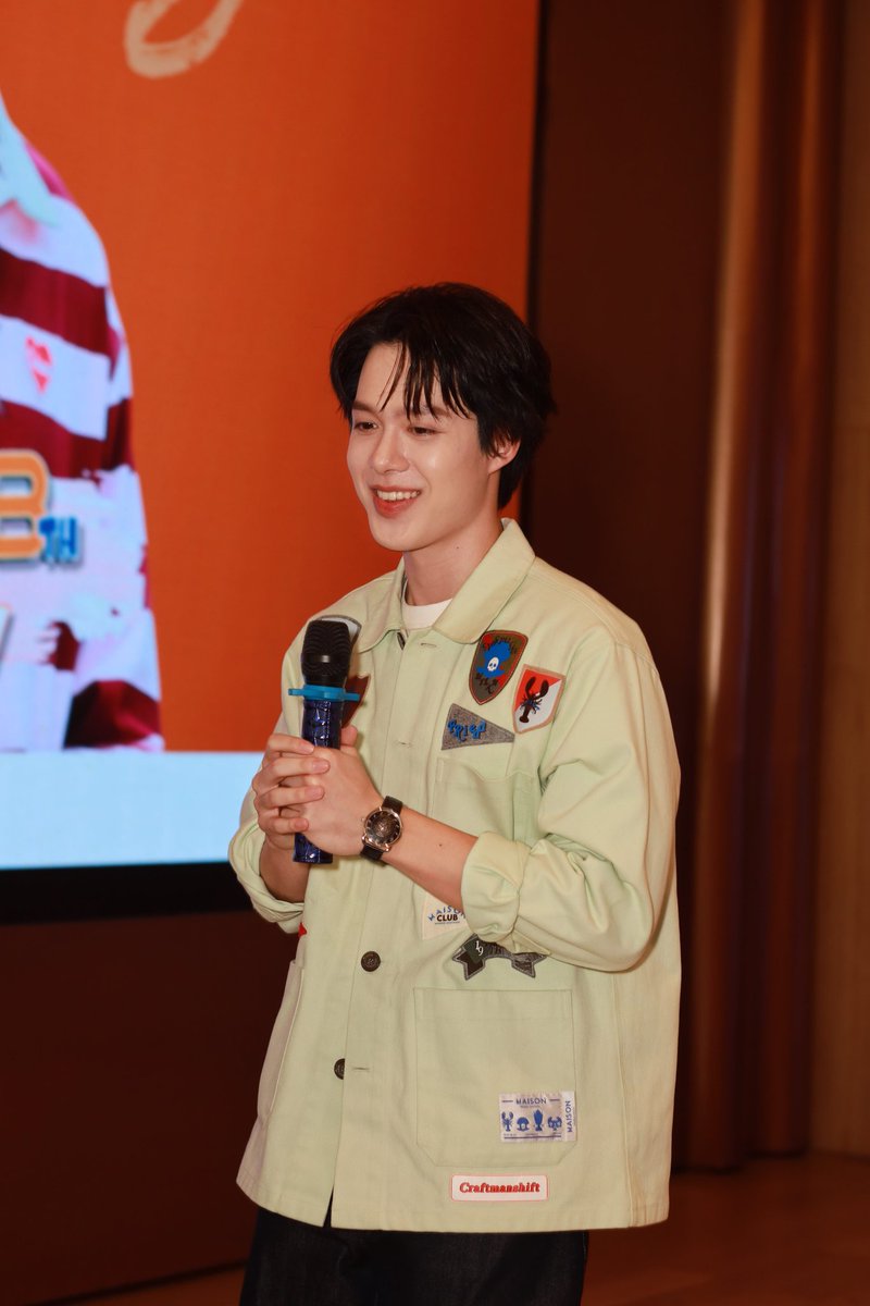 B Acequad tweet media