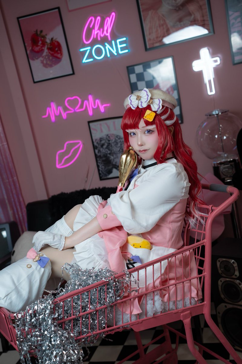 音花るの tweet media