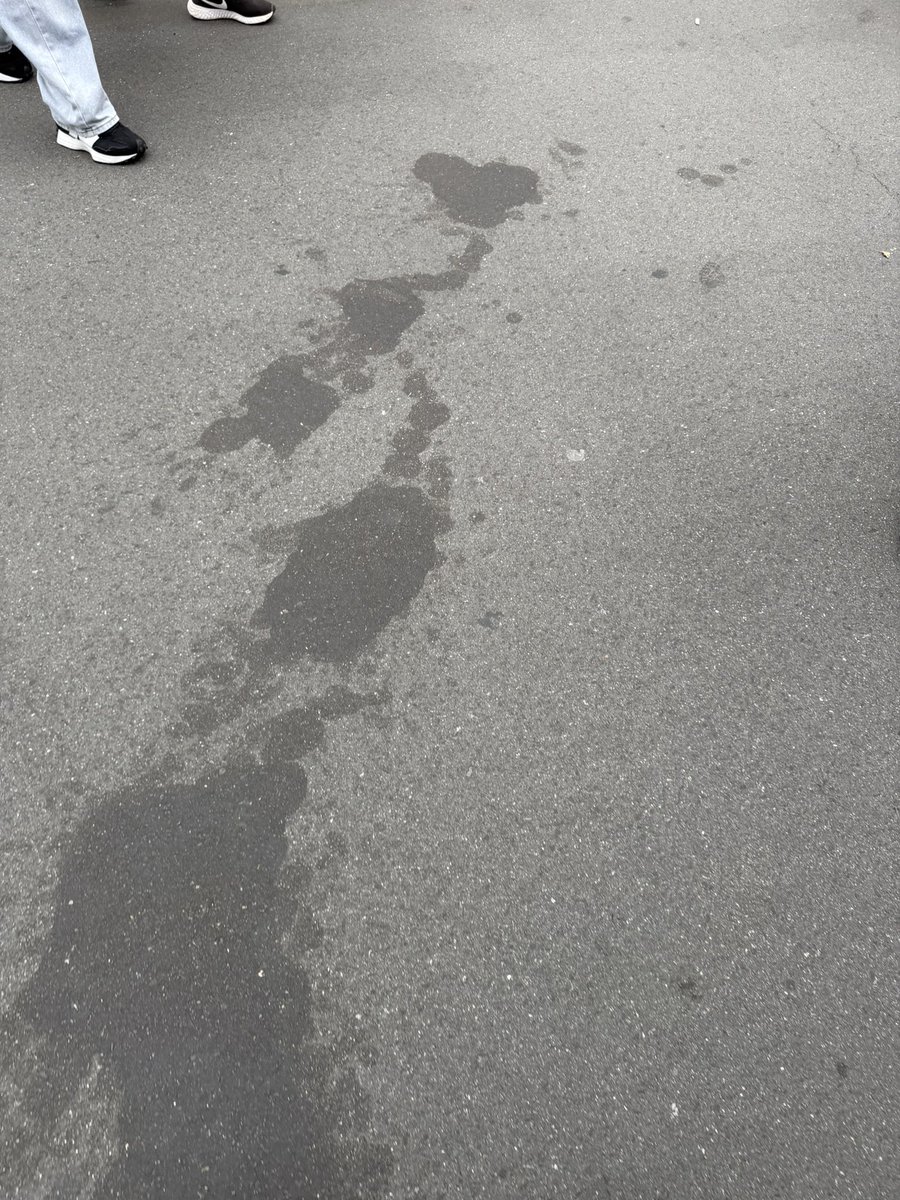 青 髭݁ tweet media