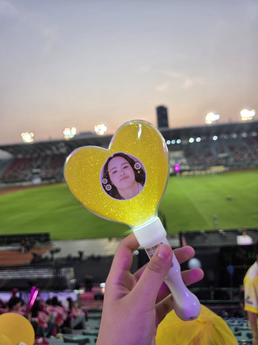 𝑩𝒂𝒃𝒚 𝒕𝒐𝒐𝒕𝒉 •̯́ ₃ •̯̀ 🐝 tweet media