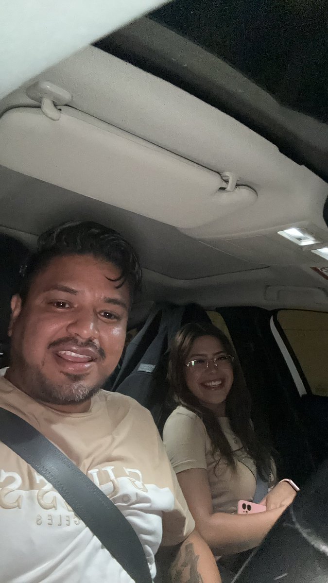 parejasw tweet media