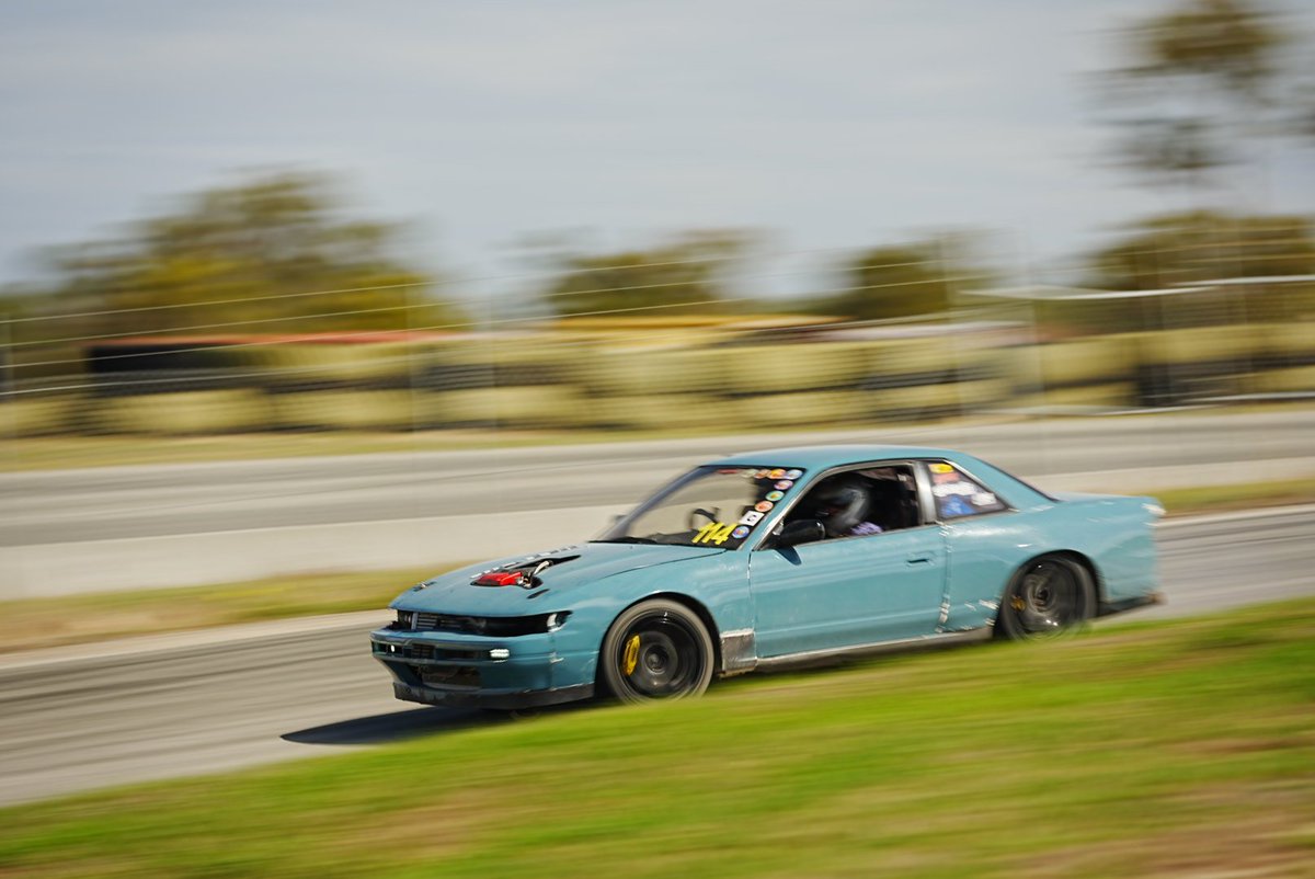 Out taking some snaps at the racetrack again. I've never had a chance to be trackside so hopefully I got some more like this 🙇