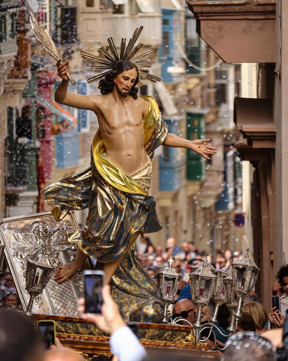 VisitMalta's tweet image. Malta celebrates Easter Sunday with the ‘Rxoxt’ procession!🐣🎉 [📸bit.ly/47AdjzW]
#VisitMalta #Malta #easter #culture #Exploremore #holyweek