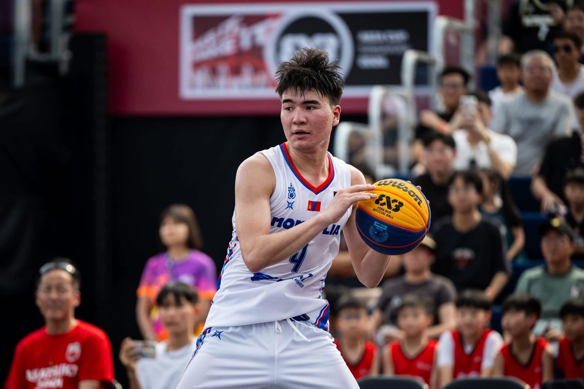 Шинэ Утаа tweet media