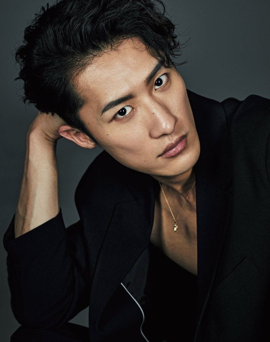 l ニら tweet media