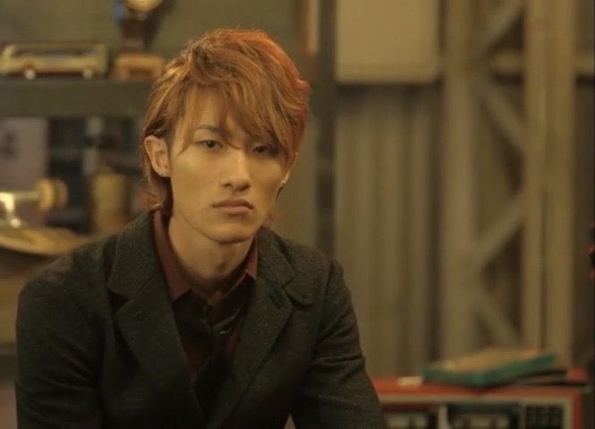 l ニら tweet media