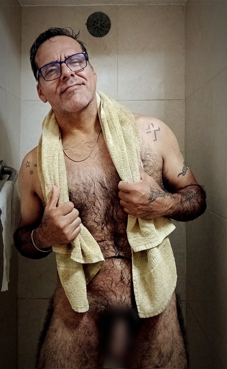 Rod latín hairy tweet media