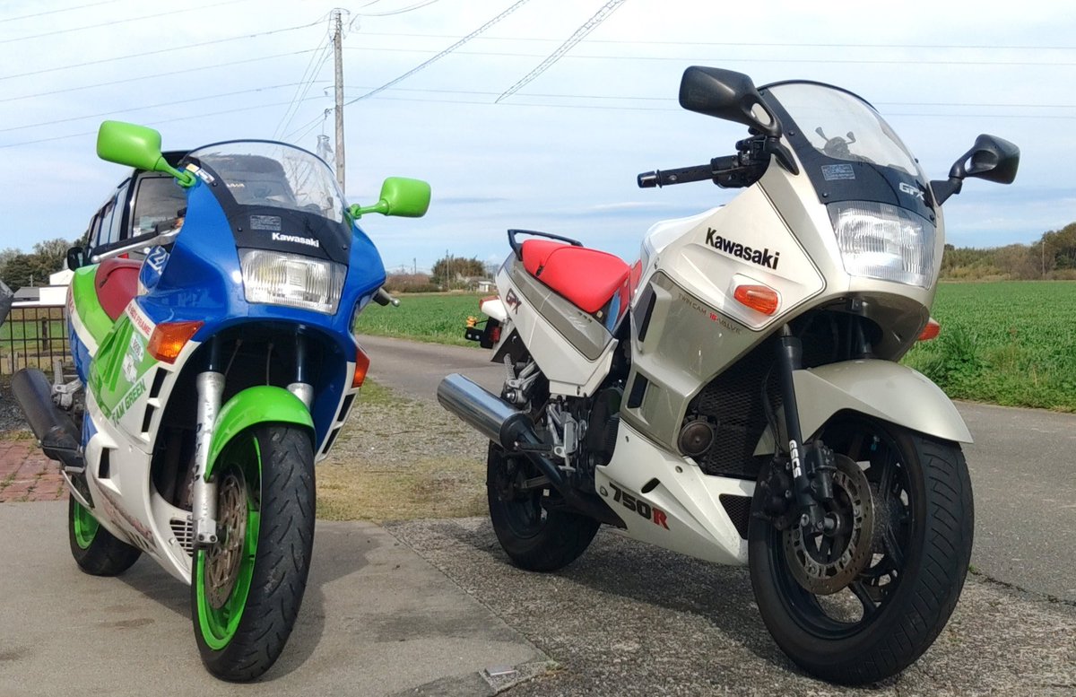 xjrxMHTamYN2ldR's tweet image. #KCBM
#ZX4
#GPX750R
ようやく。