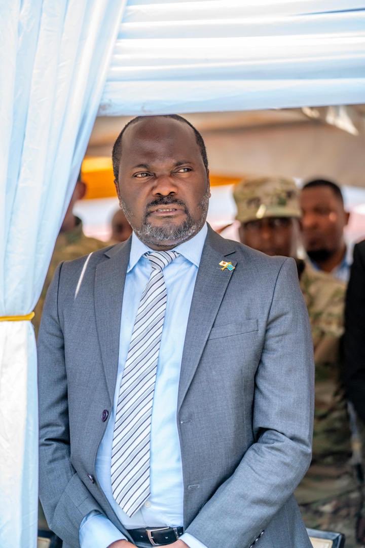 Yannick Tshisola tweet media