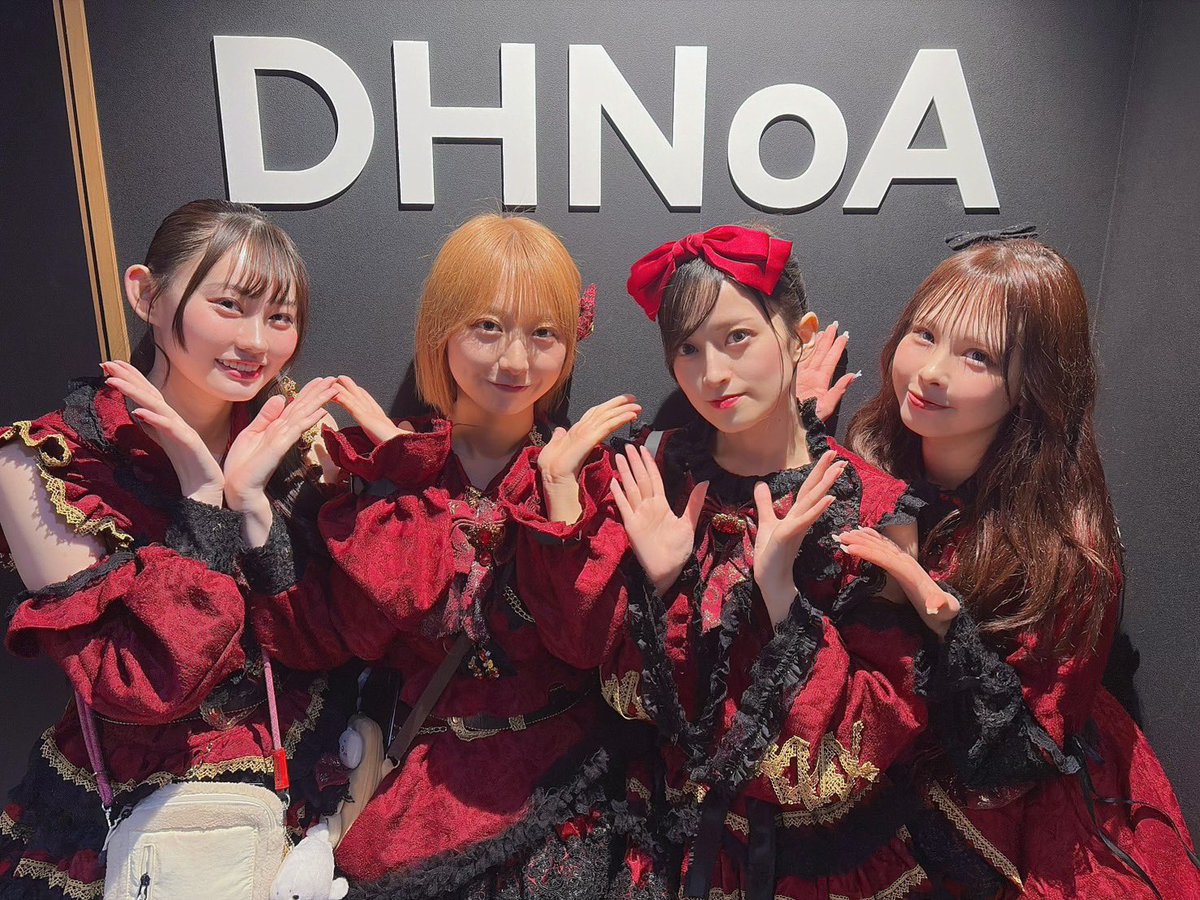 Coloration tweet media