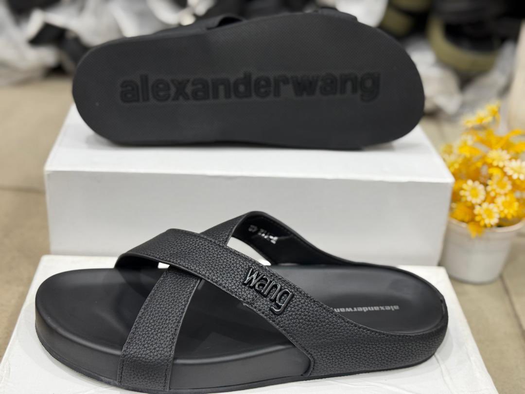 Raliya_Foot-wears tweet media