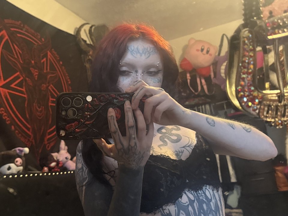 Princess 🖤.Katy tweet media