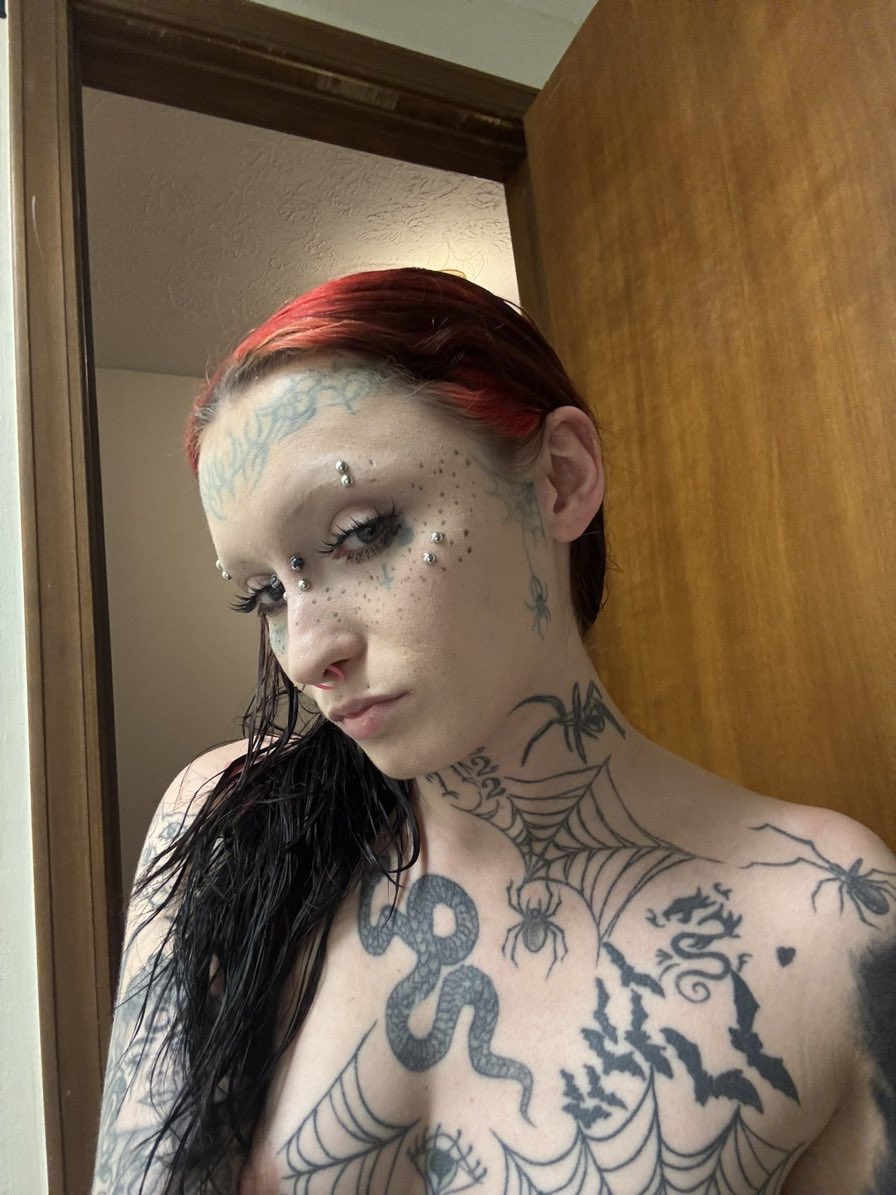 Princess 🖤.Katy tweet media