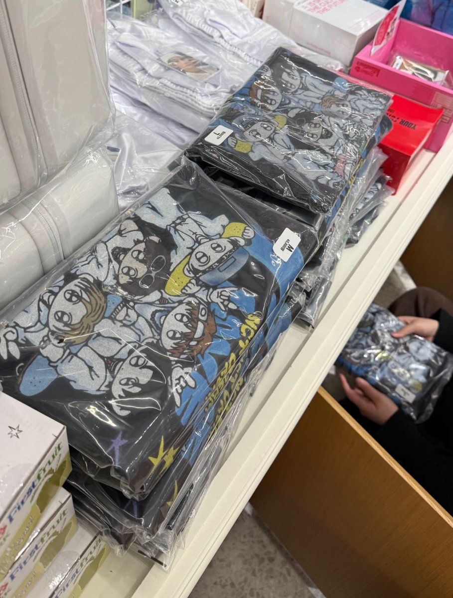 𝐛𝐲 𝟏𝟐𝟏 🇮🇩 tweet media