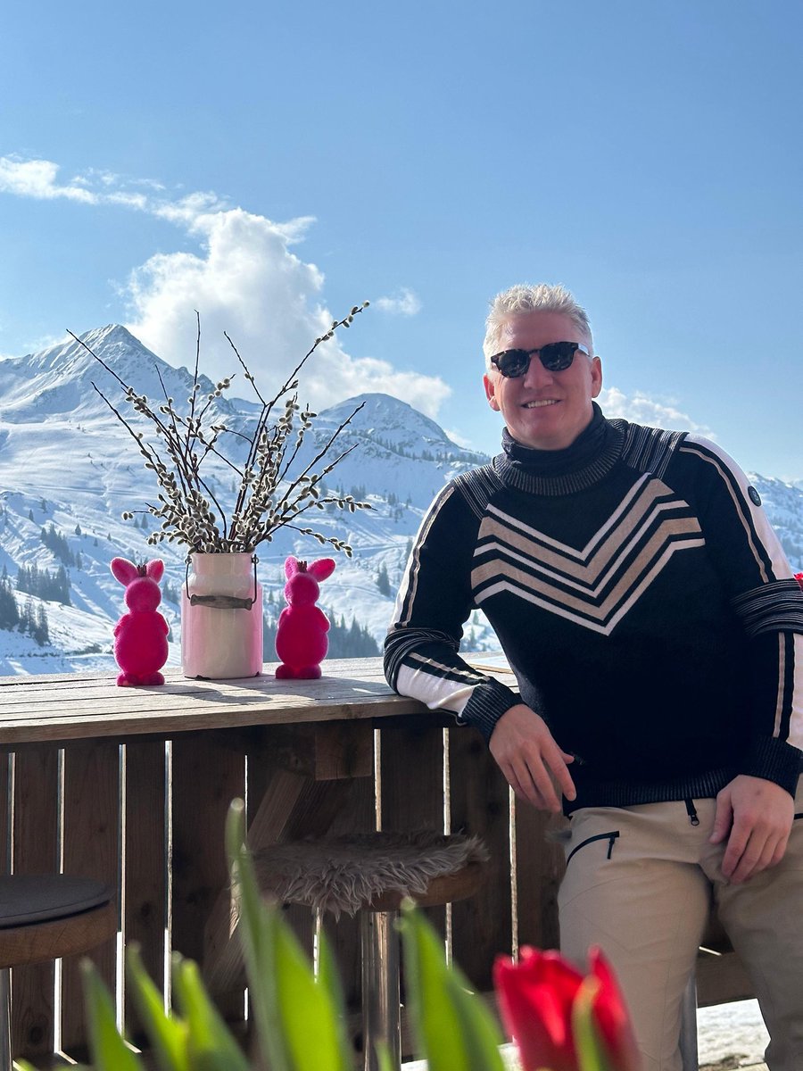 Bastian Schweinsteiger tweet media