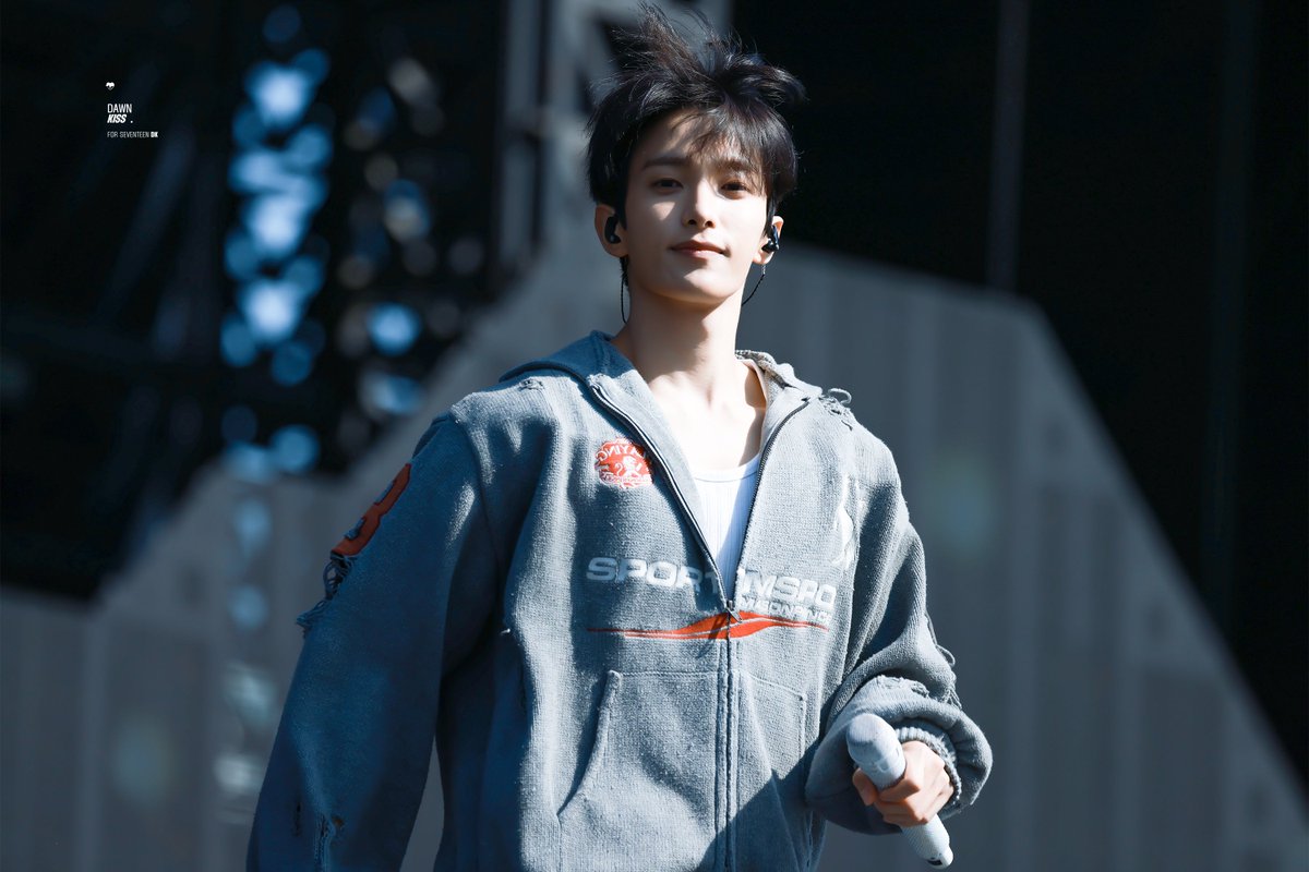 Dawn Kiss😘 tweet media