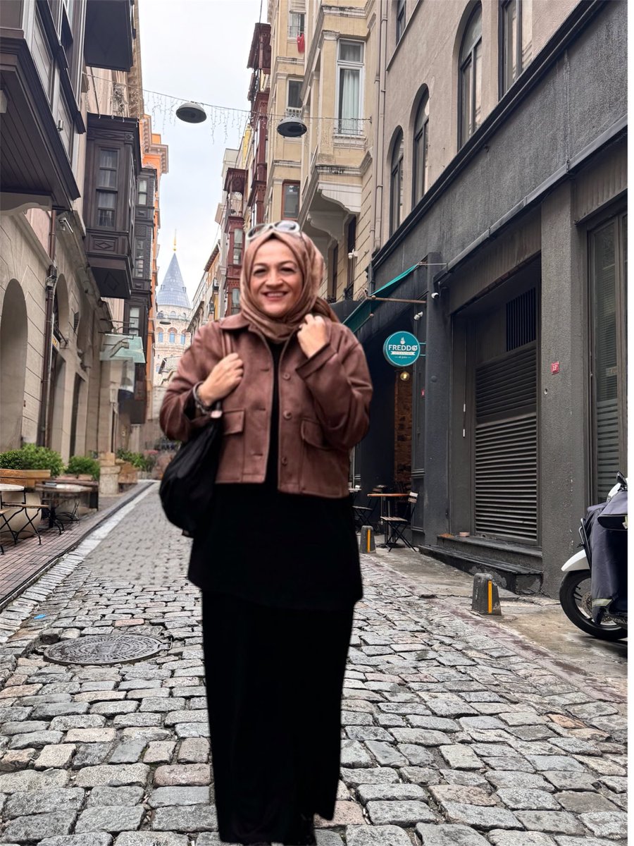 ntamyurek's tweet photo. Beyoğlu’nda bir gün🌸 https://t.co/2hdL5lQmEe