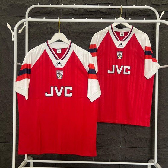 DR-TGb🏄🏿♂️-iSellWears tweet media