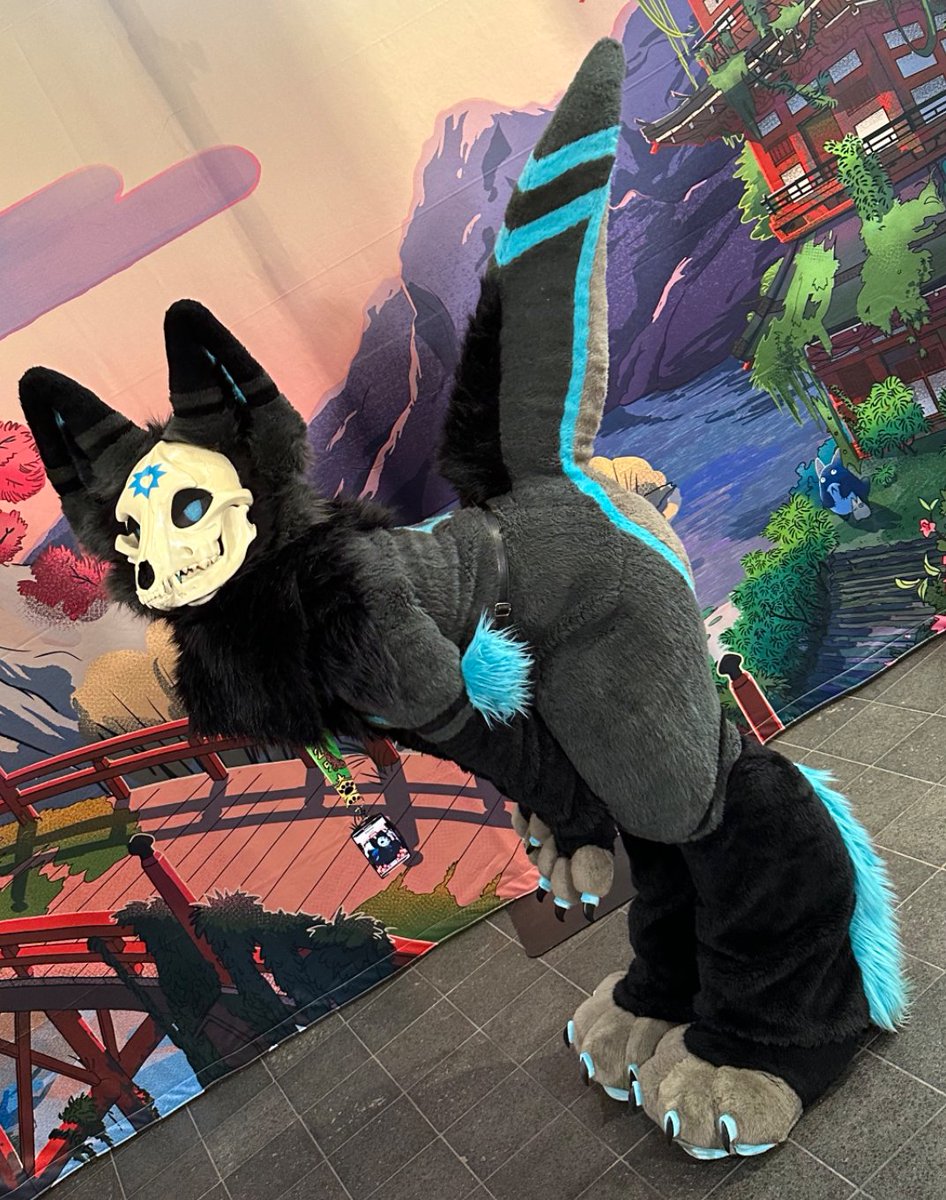 been missing the 2010s furry fandom
what are y'all's favourite thing from that era? 
and you can't say Telephone! cause we all will be saying the same thing 🤣

l miss the silly, and that specific type of cringe and weirdness that everyone took part in, felt like we were all bffs