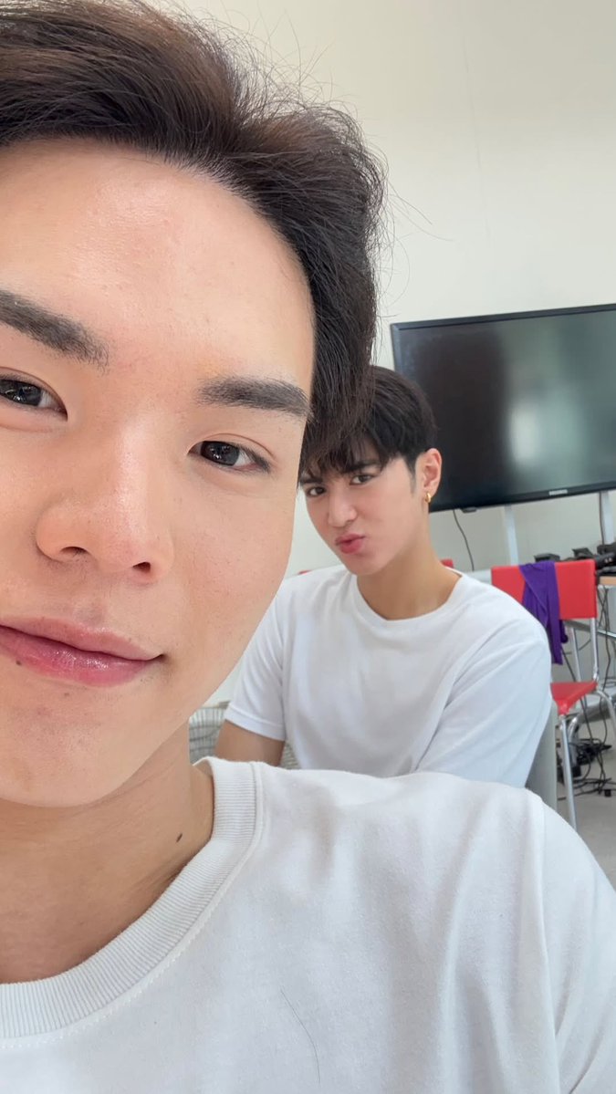 ๐๐ซ๐๐ง๐๐๐จ๐ซ๐๐๐๐ tweet media