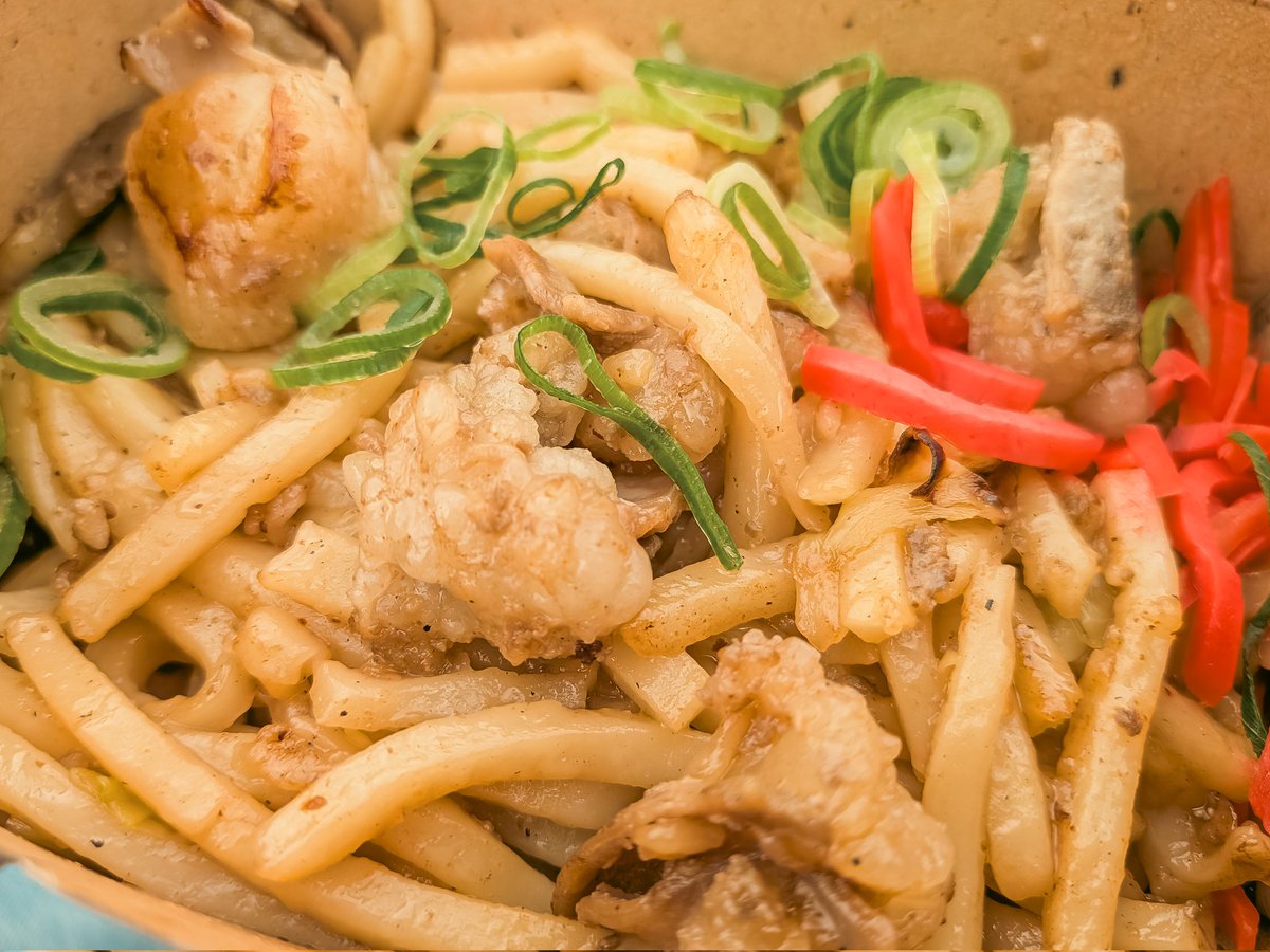politekunn's tweet photo. 午前中の予選も終わりしばし休息。
お昼ご飯にホルモンうどんを頂きました。
ホルモンがプルプルでとっても美味しかったです😋
ご馳走様でした！ https://t.co/iPtBVf1dbe