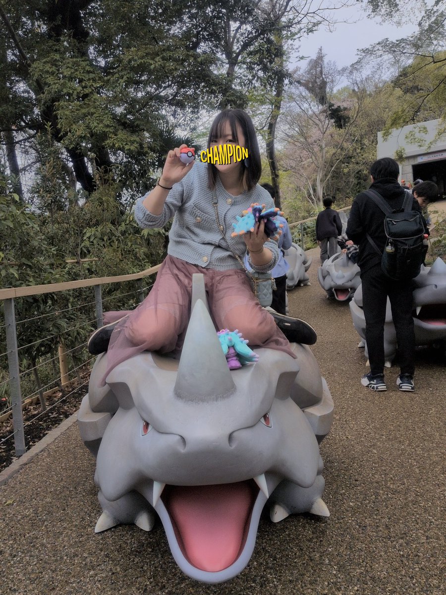 ものとん tweet media