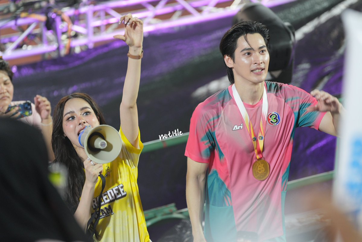 ٩(๑˃̶͈̀◡˂̶͈́๑)۶nutitle เติ้ล 타이틀 トル 영미 ❄️ tweet media