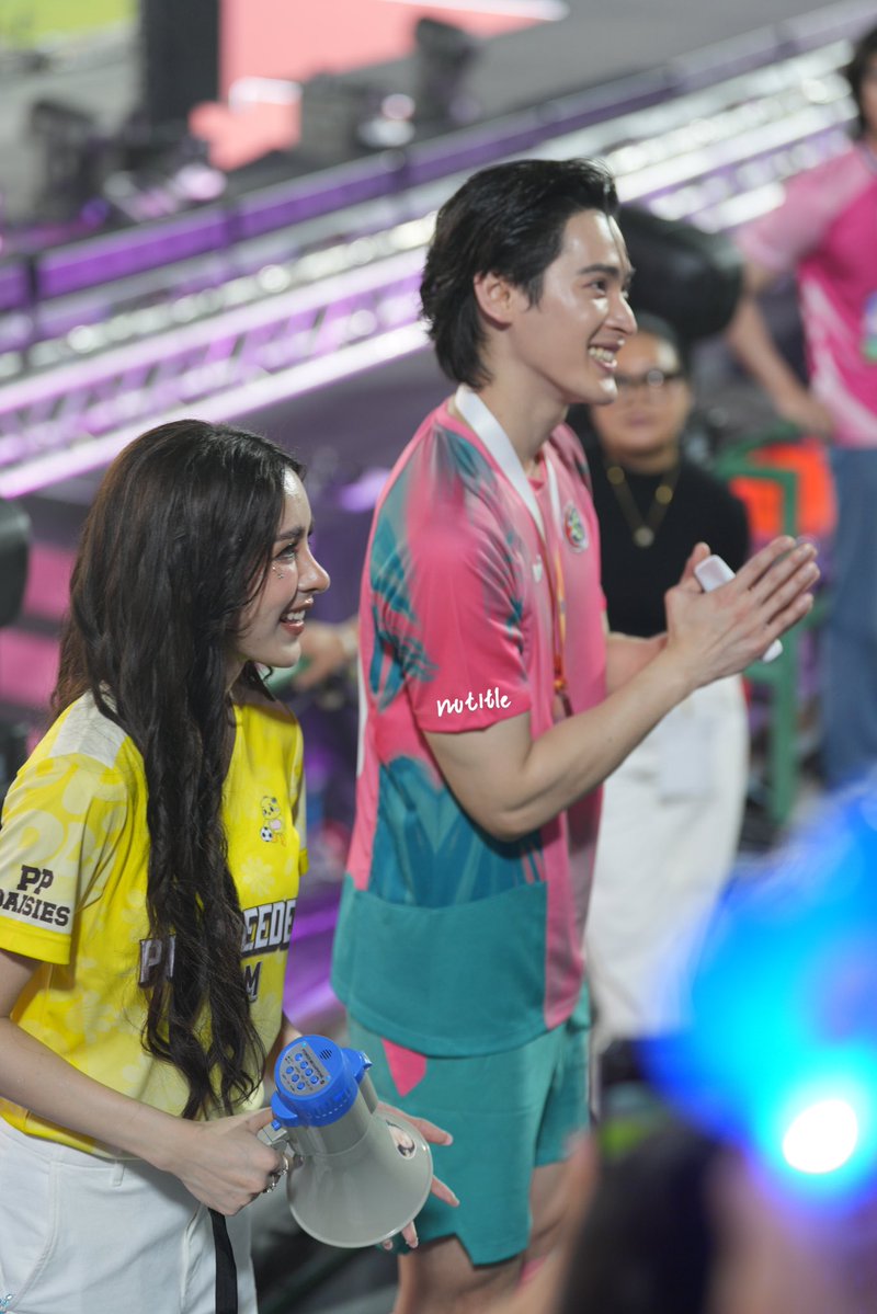 ٩(๑˃̶͈̀◡˂̶͈́๑)۶nutitle เติ้ล 타이틀 トル 영미 ❄️ tweet media