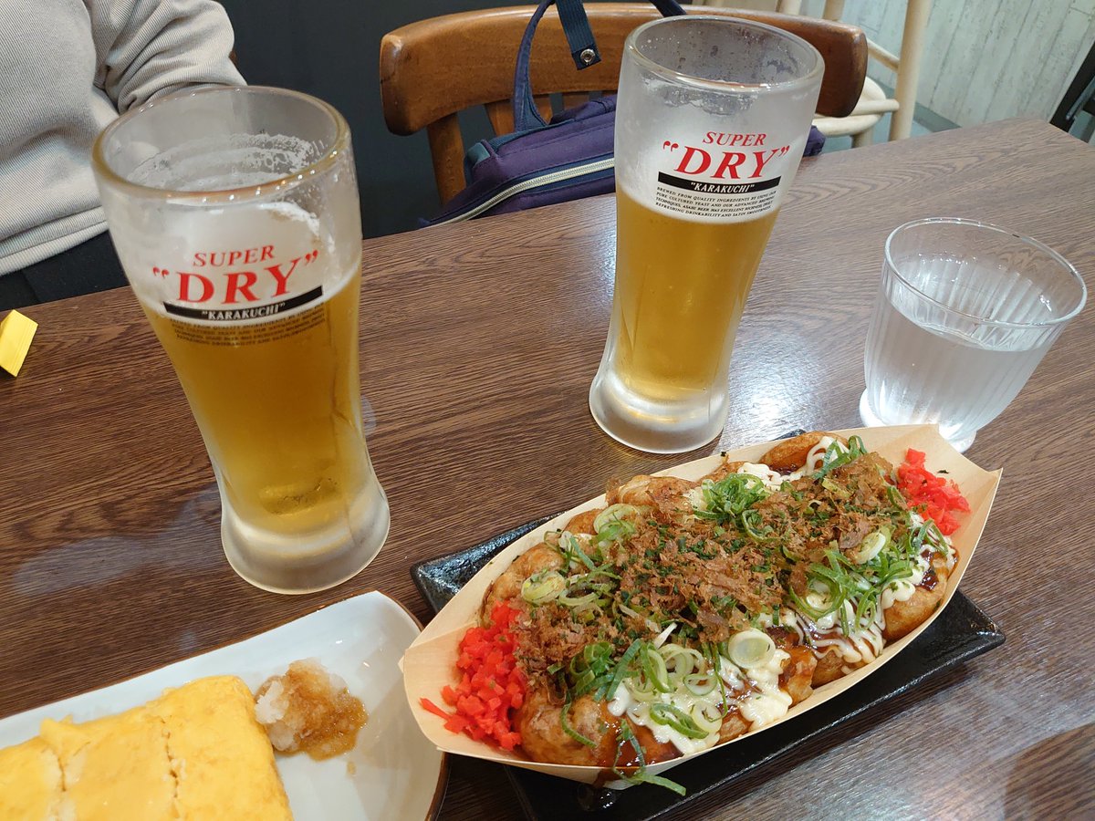 昨日は奈良県の郡山へ桜を観に、昼飲みをしに行ってきました🤩
昼飲みは正義👍