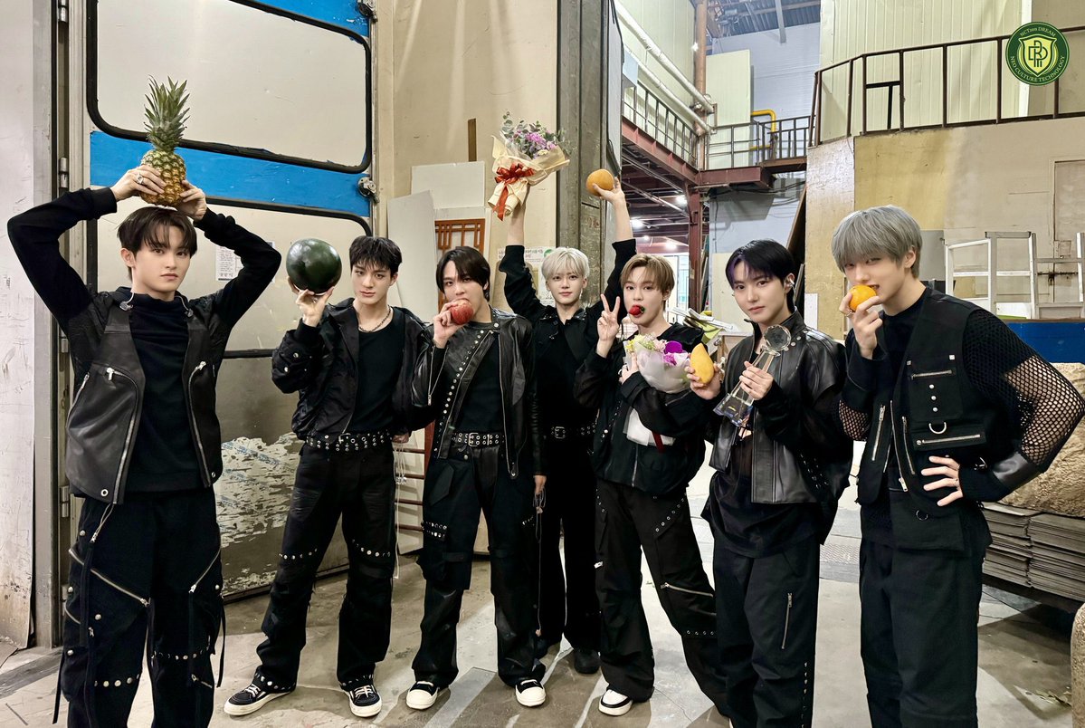 n년전 오늘의 런쥔 tweet media