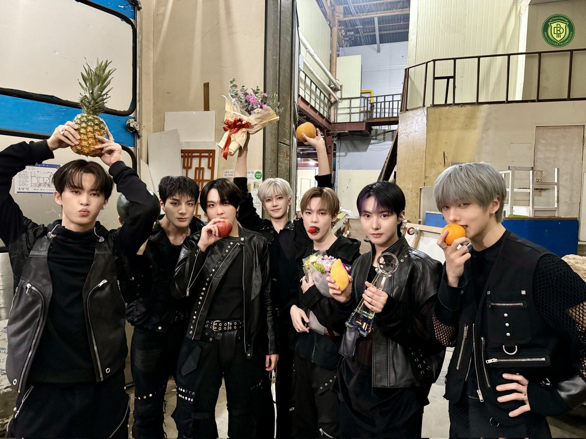 n년전 오늘의 런쥔 tweet media