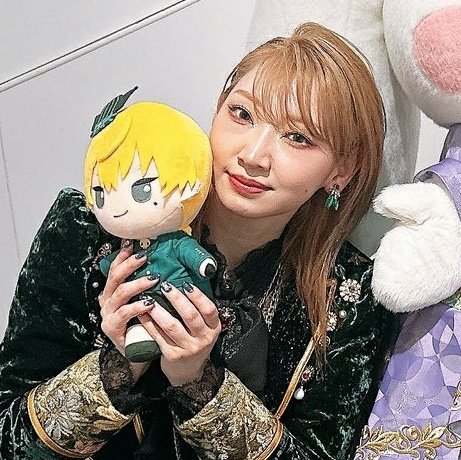 paixarina's tweet photo. marina inoue with yeon dongha 💚👑 https://t.co/Qx5BqB2gnr
